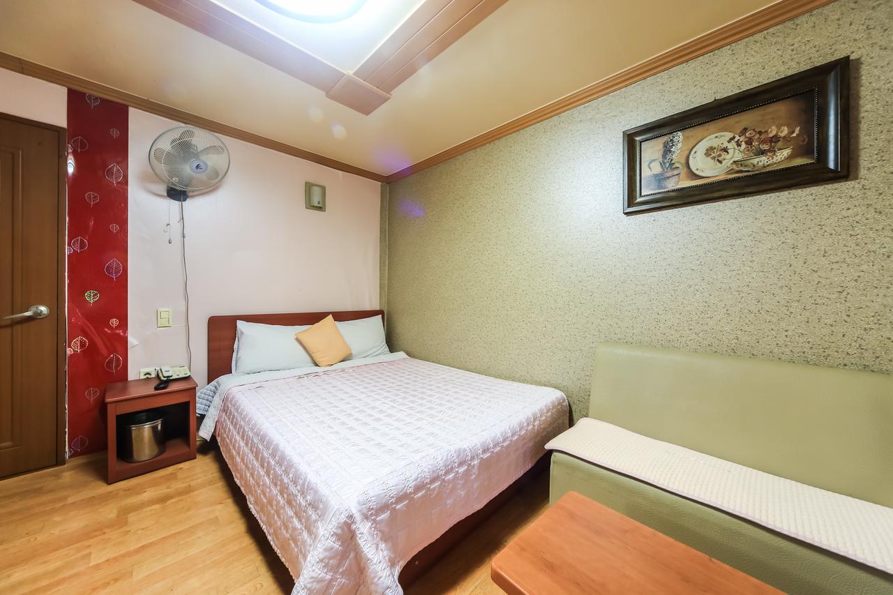 Nampo One Motel Пусан Экстерьер фото